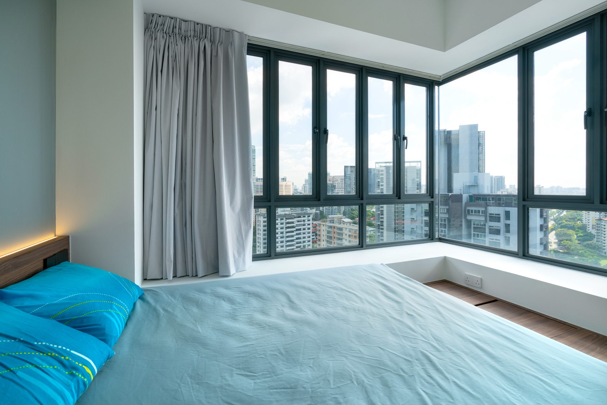 Bay Window Bedroom Designs for a Modern Living Space in Singapore